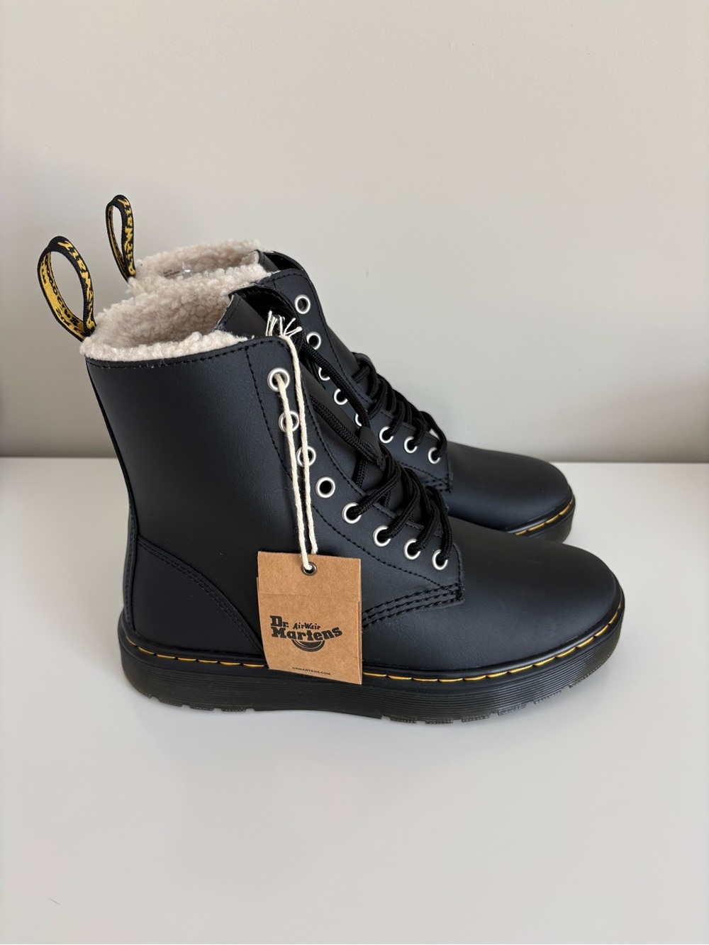 Dr. Martens Zavala Sherpa Lined Women Size 7 Black Leather Combat Boots